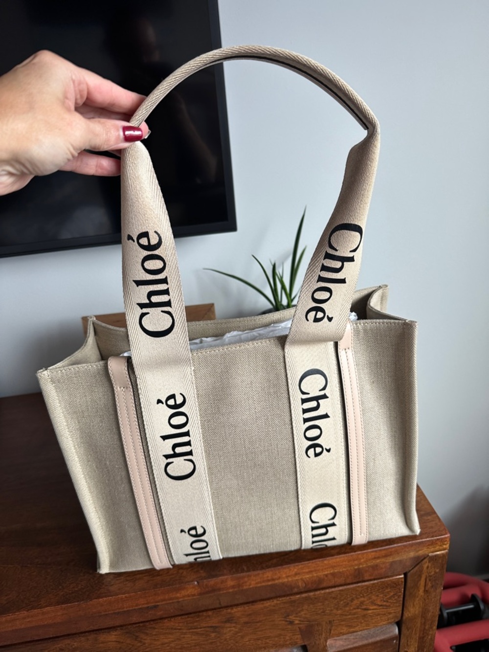 Chloe Woody Tote Bag in Linen and Cement Pink - Picture 2 of 6